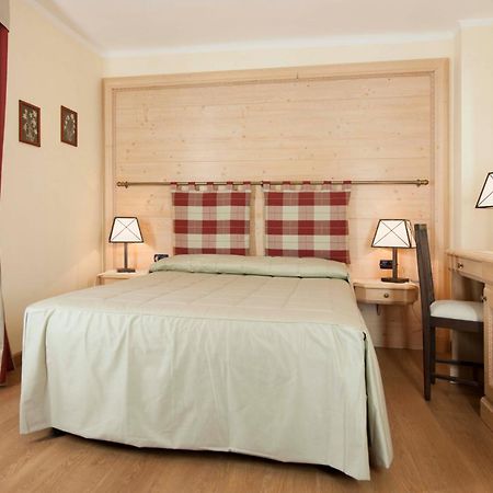 Hotel Edelweiss 3 Stelle Superior Breuil-Cervinia Exteriör bild