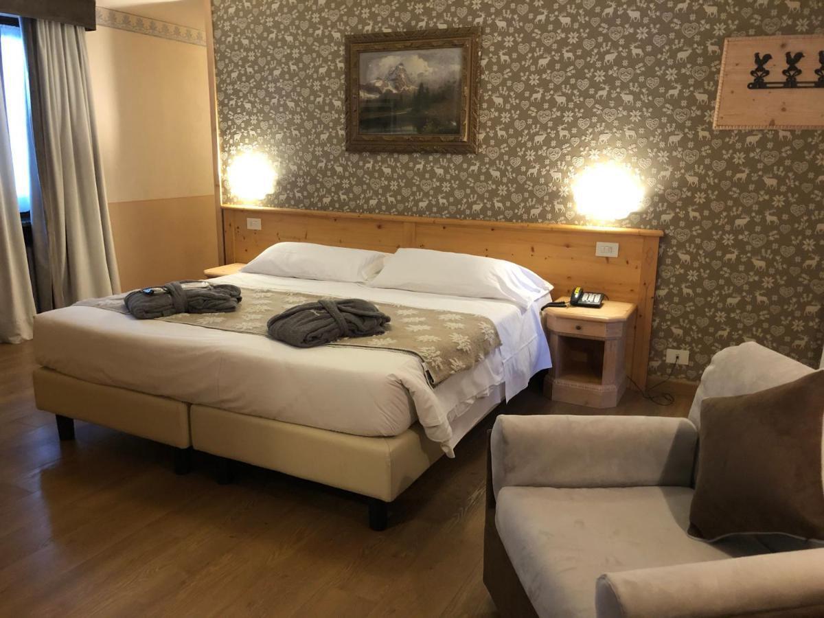 Hotel Edelweiss 3 Stelle Superior Breuil-Cervinia Exteriör bild